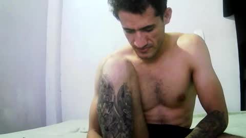 Snapshot of jhonduglas chatting on 11-30-25, 03:10 jhonduglas online show from 11-30-25, 03:10