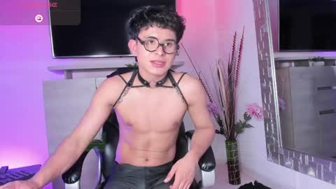 JHONNATHAN online show from 05-20-26, 08:59