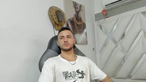 Snapshot of jhonny_flames7 chatting on 01-08-25, 03:29 jhonny online show from 01-08-25, 03:29