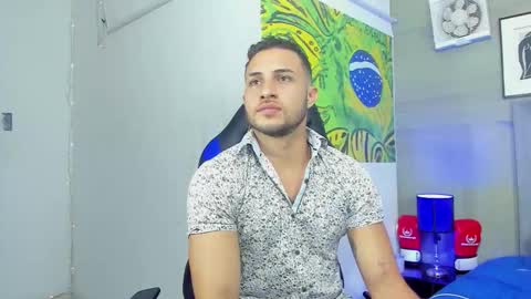 Snapshot of jhonny_flames7 chatting on 12-15-25, 03:33 jhonny online show from 12-15-25, 03:33