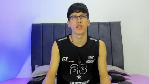 Snapshot of jhonny_morrone chatting on 03-26-26, 03:23 Jhonny online show from 03-26-26, 03:23