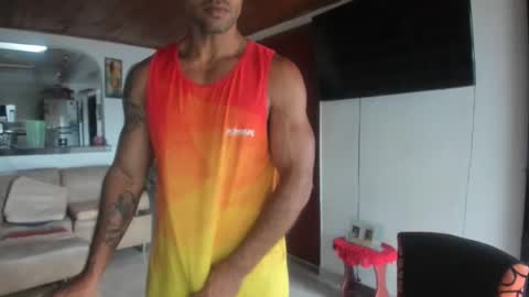 Snapshot of jhonnyxxfitnexx chatting on 11-24-25, 07:57 jh online show from 11-24-25, 07:57