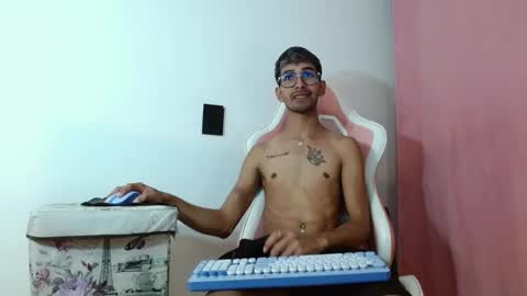 Snapshot of jhonsonvlatino chatting on 07-14-26, 11:54 jhonsonvlatino online show from 07-14-26, 11:54