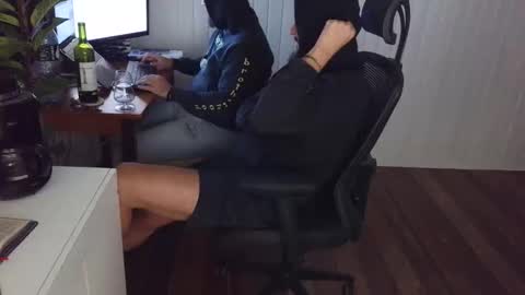 Snapshot of jhony_xx chatting on 05-19-26, 09:54 Jhonny y Naty online show from 05-19-26, 09:54
