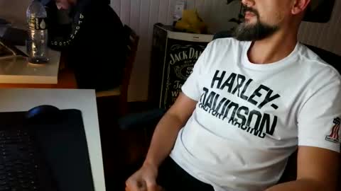 Snapshot of jhony_xx chatting on 06-02-26, 10:56 Jhonny y Naty online show from 06-02-26, 10:56