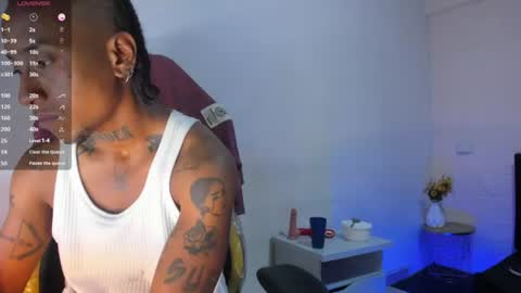 Snapshot of jhonymiller chatting on 06-25-26, 05:12 jhonymiller online show from 06-25-26, 05:12