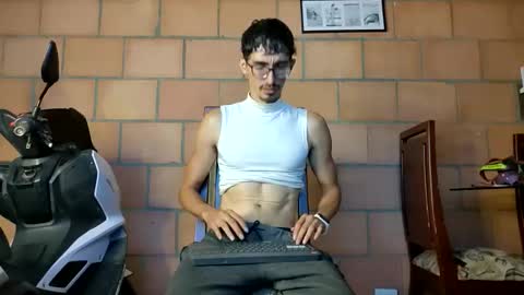 Jhosuamoore  online show from 04-08-26, 01:11