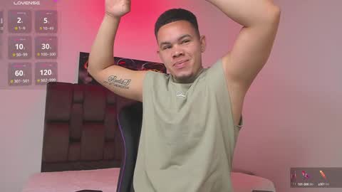 Snapshot of jhotta_foxx chatting on 01-14-25, 09:02 Jhonatan80 online show from 01-14-25, 09:02