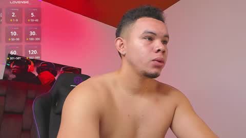 Snapshot of jhotta_foxx chatting on 02-21-25, 07:23 Jhonatan80 online show from 02-21-25, 07:23