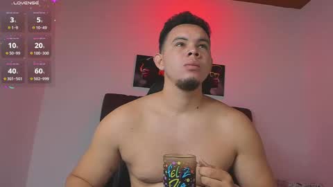 Snapshot of jhotta_foxx chatting on 10-16-25, 07:09 Jhonatan80 online show from 10-16-25, 07:09