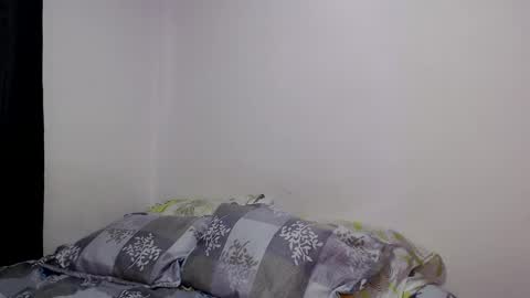 Snapshot of jia_miller02 chatting on 01-15-25, 10:02 Emma online show from 01-15-25, 10:02