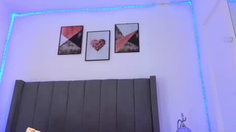 jiah online show from 02-14-25, 06:02