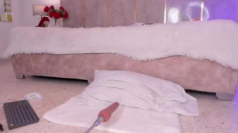 Snapshot of jiggly_ chatting on 06-01-26, 10:44 Jiggly online show from 06-01-26, 10:44