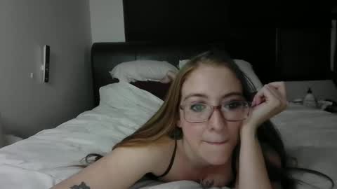 Snapshot of jilliangiselle chatting on 02-20-26, 06:19 jilliangiselle online show from 02-20-26, 06:19