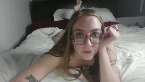 Snapshot of jilliangiselle chatting on 04-30-26, 04:41 jilliangiselle online show from 04-30-26, 04:41