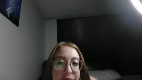 Snapshot of jilliangiselle chatting on 05-05-26, 04:42 jilliangiselle online show from 05-05-26, 04:42