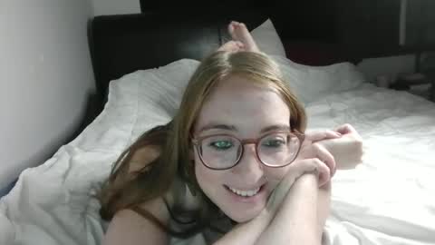 Snapshot of jilliangiselle chatting on 06-18-26, 04:46 jilliangiselle online show from 06-18-26, 04:46