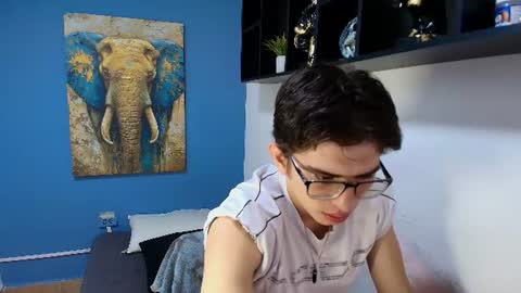 Snapshot of jim_deepxxx chatting on 07-28-26, 12:23 GEROGE online show from 07-28-26, 12:23