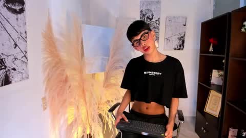 Snapshot of jim_twink chatting on 10-24-25, 02:41 Jim online show from 10-24-25, 02:41