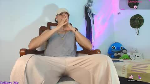 Jimm  Independent Model  online show from 11-10-25, 12:53