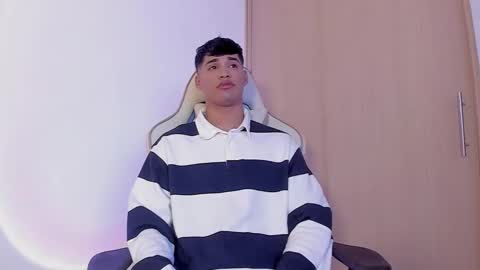 Snapshot of jimmy_leeh_ chatting on 12-01-24, 09:37 Jimmy Leeh online show from 12-01-24, 09:37