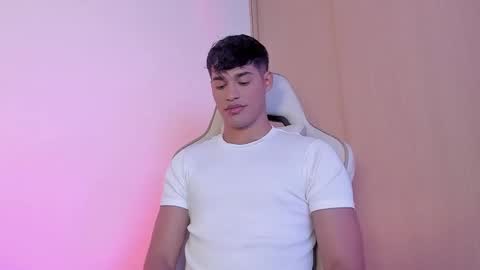 Snapshot of jimmy_leeh_ chatting on 12-06-24, 11:03 Jimmy Leeh online show from 12-06-24, 11:03