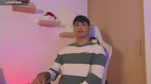 Snapshot of jimmy_leeh_ chatting on 01-04-25, 08:37 Jimmy Leeh online show from 01-04-25, 08:37