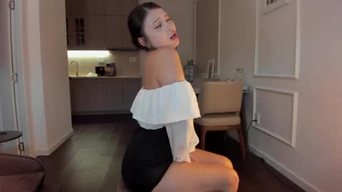 Snapshot of jina_meow chatting on 05-30-26, 02:30 Jina meow online show from 05-30-26, 02:30