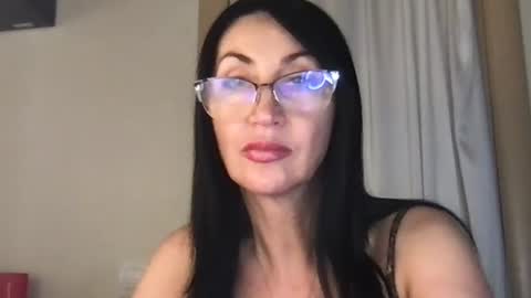 jinaluv online show from 06-12-26, 10:08