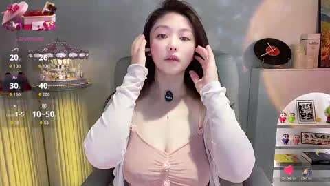 jingtian_8888 online show from 12-23-25, 04:21