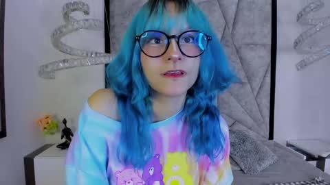 Snapshot of jinkxindigo chatting on 11-17-25, 12:22 Indigo online show from 11-17-25, 12:22