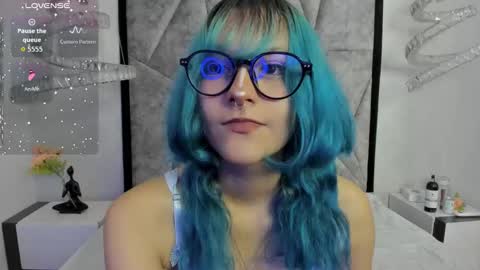 Snapshot of jinkxindigo chatting on 11-30-25, 11:36 Indigo online show from 11-30-25, 11:36