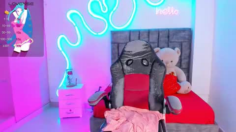 kim online show from 11-06-25, 02:07