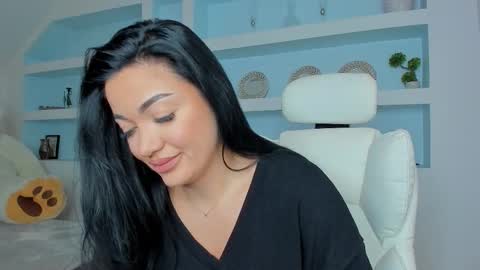 Juliee online show from 11-20-25, 07:46