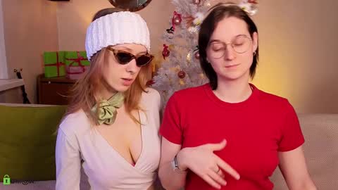 Snapshot of jitoon_exe chatting on 12-20-24, 05:08 Hey Guys We are Julia ginger Tina brunette online show from 12-20-24, 05:08