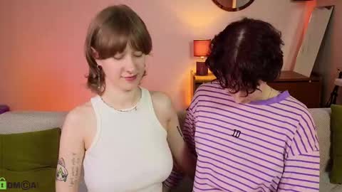 Snapshot of jitoon_exe chatting on 10-17-25, 10:07 Hey Guys We are Julia ginger Tina brunette online show from 10-17-25, 10:07