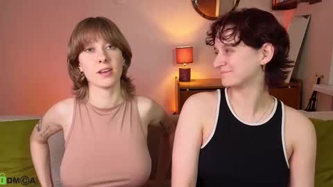 Snapshot of jitoon_exe chatting on 10-24-25, 11:45 Hey Guys We are Julia ginger Tina brunette online show from 10-24-25, 11:45