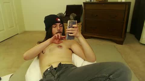 Snapshot of jizzjitt chatting on 01-09-26, 06:05 MyKeyBoy online show from 01-09-26, 06:05