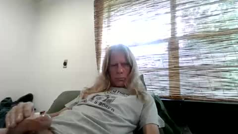 jizzmitten5 online show from 06-14-26, 08:11