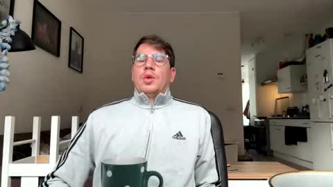 Snapshot of jjd8 chatting on 10-26-25, 12:22 jjd8 online show from 10-26-25, 12:22