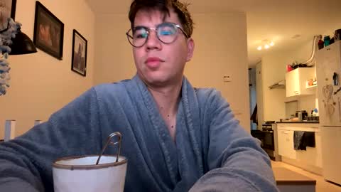 Snapshot of jjd8 chatting on 10-27-25, 07:01 jjd8 online show from 10-27-25, 07:01