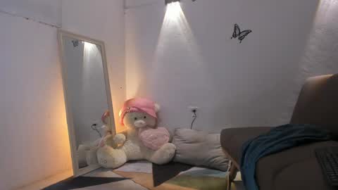 Snapshot of jjessamond chatting on 05-11-26, 08:28 jessy online show from 05-11-26, 08:28