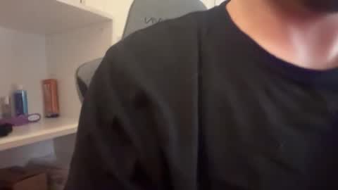 Snapshot of jloko93860 chatting on 11-25-25, 02:33 jloko93860 online show from 11-25-25, 02:33