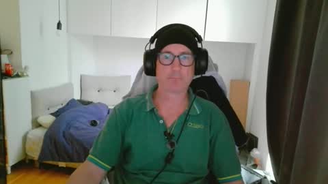 Snapshot of jman2025839798 chatting on 05-11-26, 01:39 jman2025839798 online show from 05-11-26, 01:39