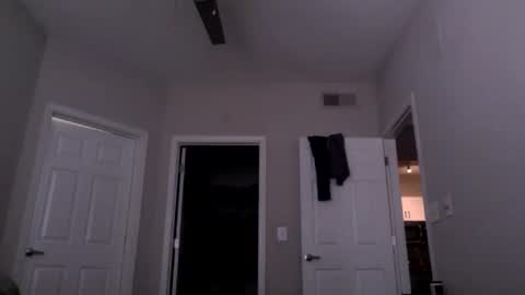 jmeaty5 online show from 12-17-25, 04:13