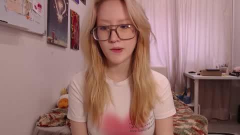 Snapshot of joan_kiss chatting on 09-09-25, 06:02 joan_kiss online show from 09-09-25, 06:02