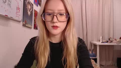 Snapshot of joan_kiss chatting on 09-27-25, 05:40 joan_kiss online show from 09-27-25, 05:40