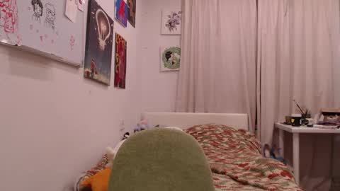 Snapshot of joan_kiss chatting on 12-05-25, 03:41 joan_kiss online show from 12-05-25, 03:41