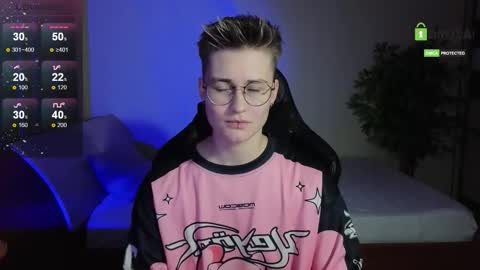 Snapshot of joan_night chatting on 10-12-25, 07:02 J online show from 10-12-25, 07:02