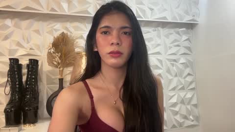 Snapshot of joanaemerald chatting on 01-03-25, 01:05 joana online show from 01-03-25, 01:05